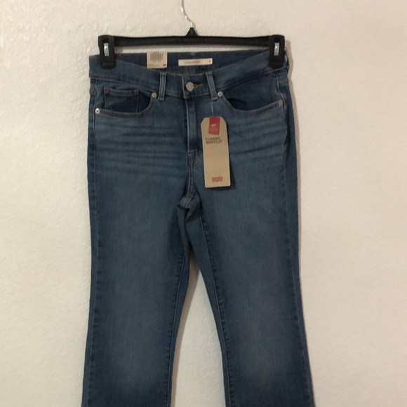 Levis Classic Bootcut Jeans - Picture 4 of 14